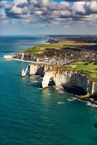 Fecamp Apartment | Fécamp, Etretat, Yport, joli appartement tout près de la plage et de la gare, zéro six soixante dix-huit soixante treize trente six quatre vingt onze