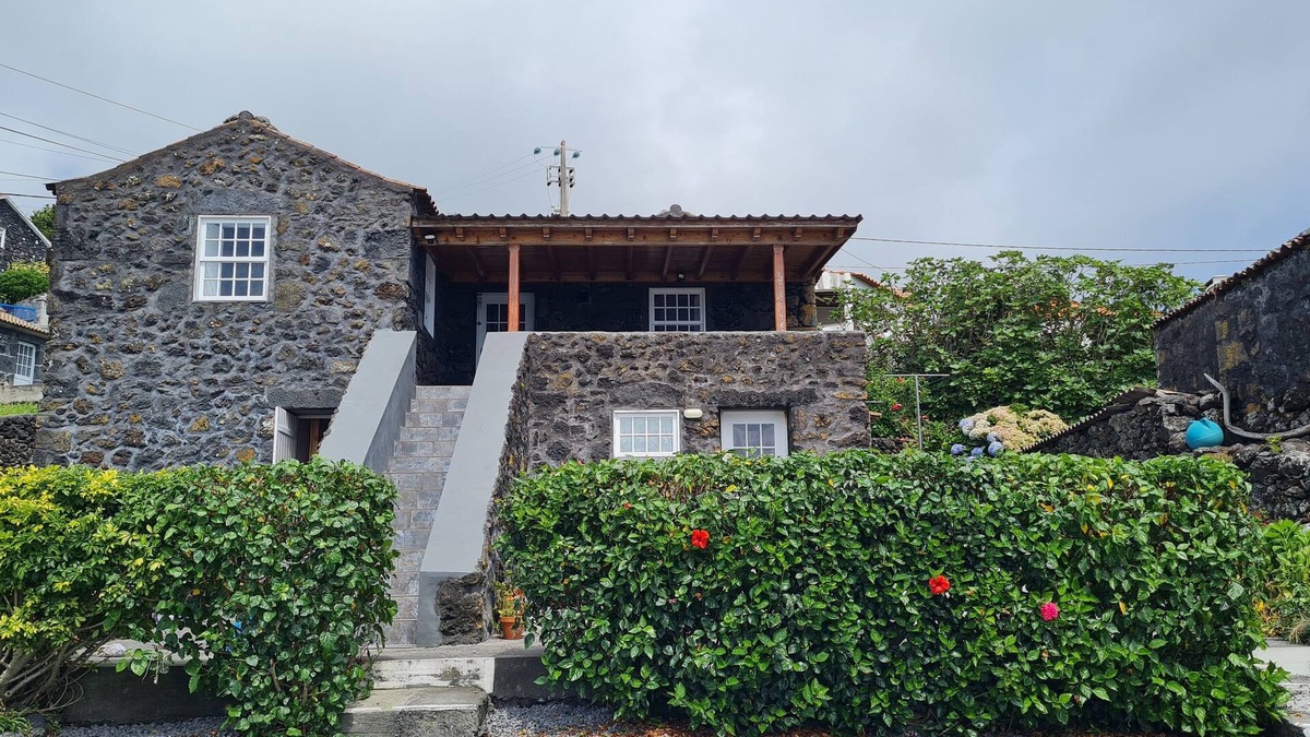 Calheta de Nesquim Cottage | Férias de Sonho na Ilha do Pico, nos Açores