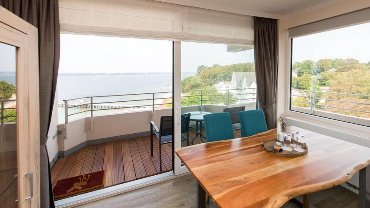 Gluecksburg Apartment | Förde-Lodge - 6th floor, water view, balcony, elevator, washing machine, shower, TV