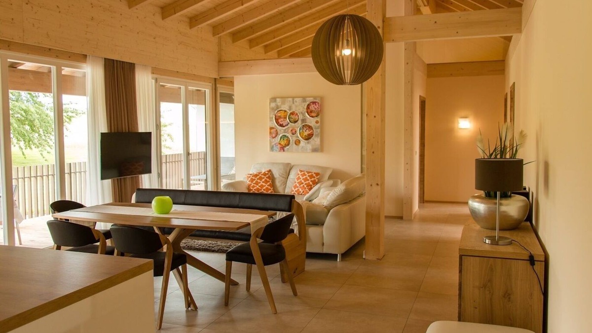 Neualbenreuth Apartment | Fünf-Sterne-Appartement mit großzügigem Balkon