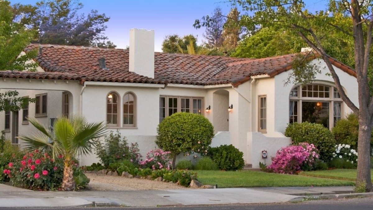 Napa House | F.J. Massa House ~ Walk to Downtown Napa ~ Bocce Court