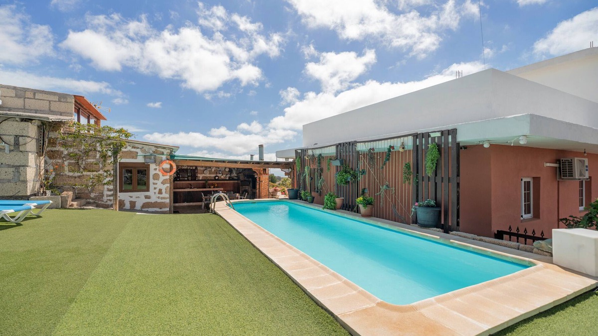 El Rincon Cottage | 'F Tamaide' with Sea View, Wi-Fi and Air Conditioning