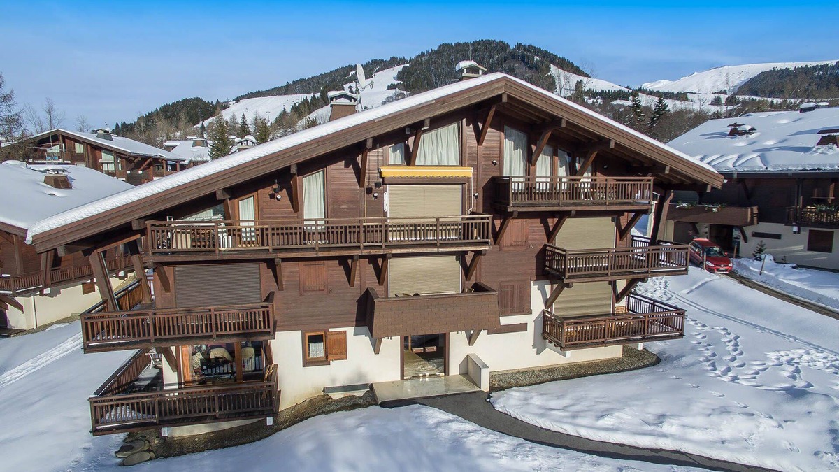 Le Planellet Apartment | F1 4 PERS ON THE TRACKS AND ON THE GOLF COURSE. MEGEVE MONT D'ARBOIS.(MINI 1 WEEK)