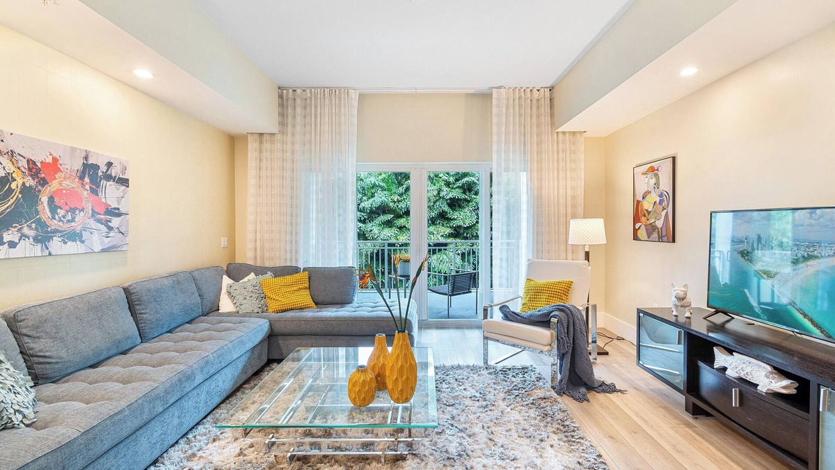 Doral Condo | F1rst Class Condo in Miami, Florida 3-bedrooms 4-bathrooms in vibrant Doral.
