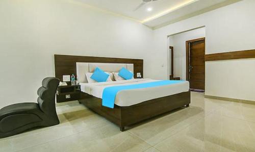 Panchkula Urban Estate Hotel | FabHotel Aditya and kings