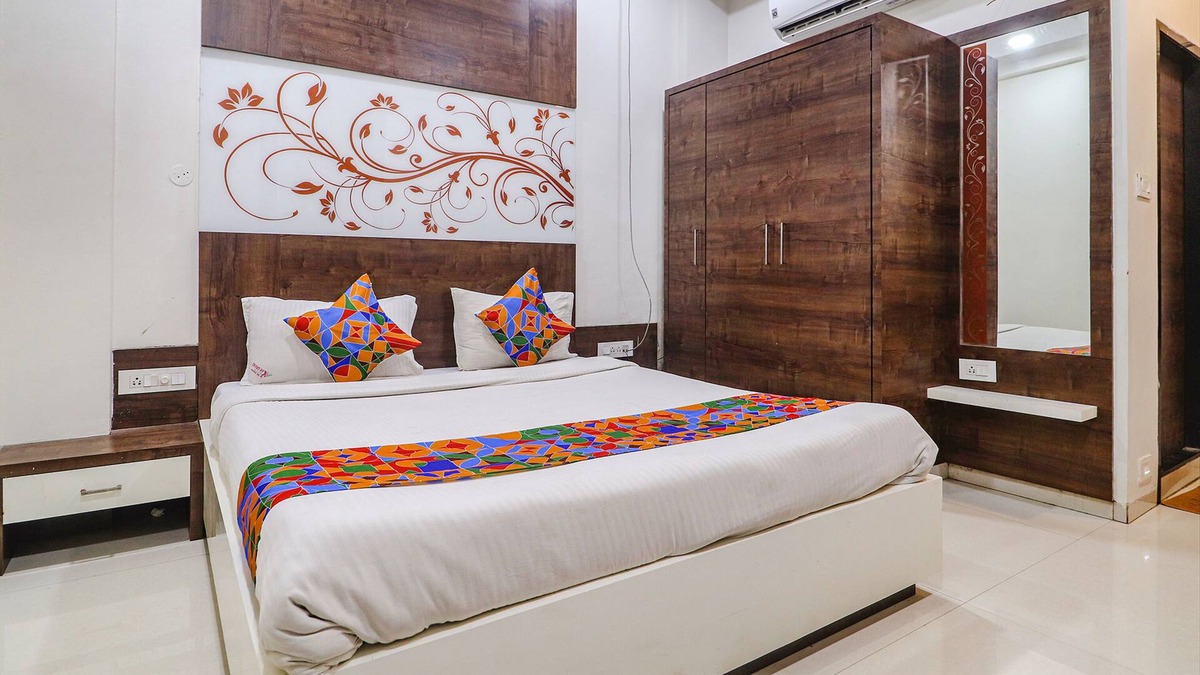 Madhurawada Hotel | Fabhotel Ak Grand