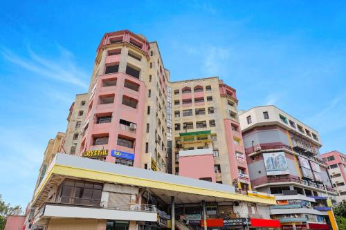 Gandhinagar Hotel | FabHotel Crystal I - Gandhinagar