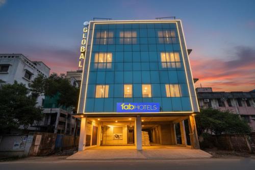 Goregaon West Hotel | FabHotel Global Spaces - Nr NESCO Exhibition Center