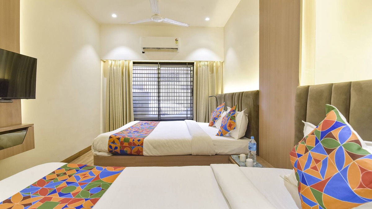 Rau Hotel | Fabhotel Kesar