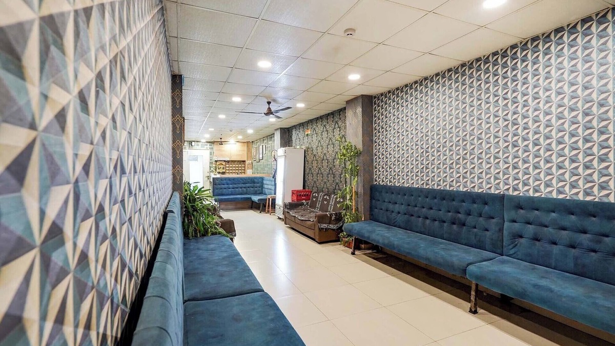 Surat Hotel | Fabhotel Krishna Inn