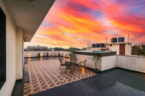 Malviya Nagar Hotel | FabHotel La Paz Stay B&B