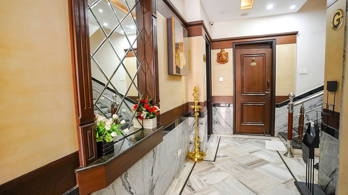 Chromepet Hotel | FabHotel MM Residency