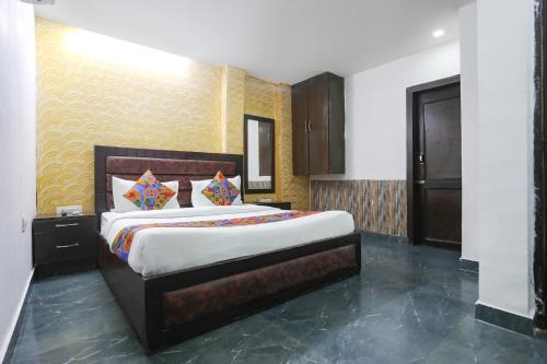 Tughlakabad Hotel | FabHotel NK Residency