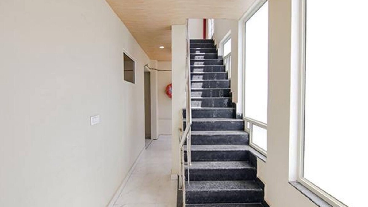 Phase 5 Hotel | Fabhotel Park View