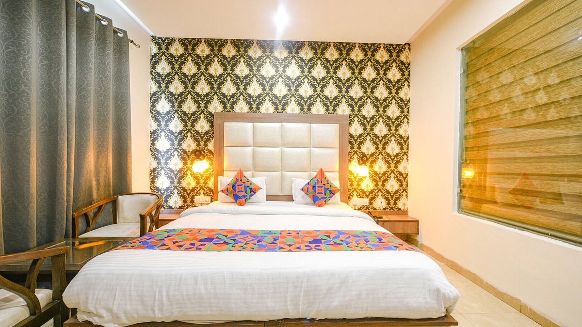 Zirakpur Hotel | Fabhotel Prime Viraj Inn
