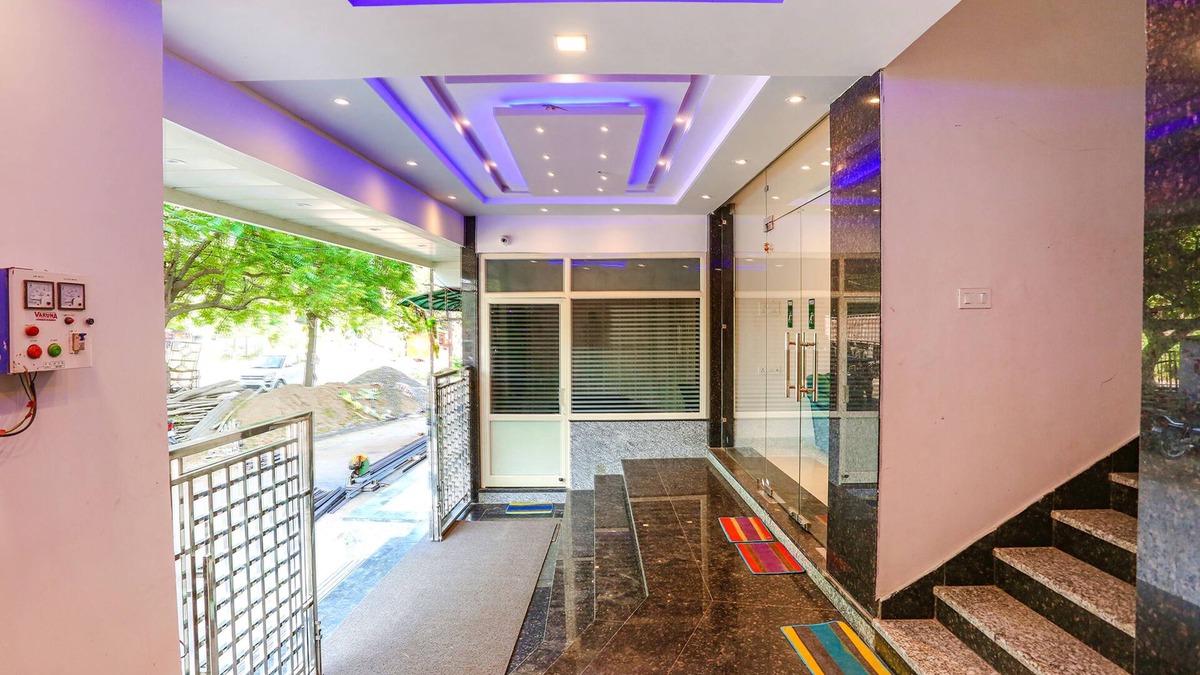 Kalyanpur Hotel | Fabhotel Relax Inn I