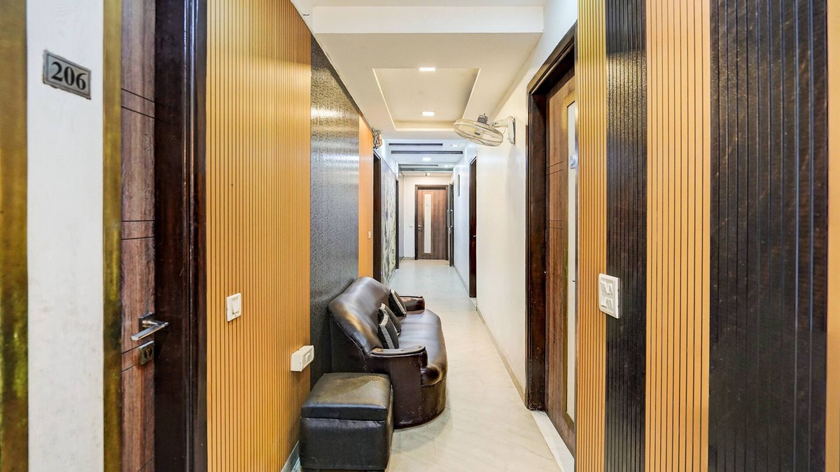 Karkardooma Hotel | Fabhotel Season Grand