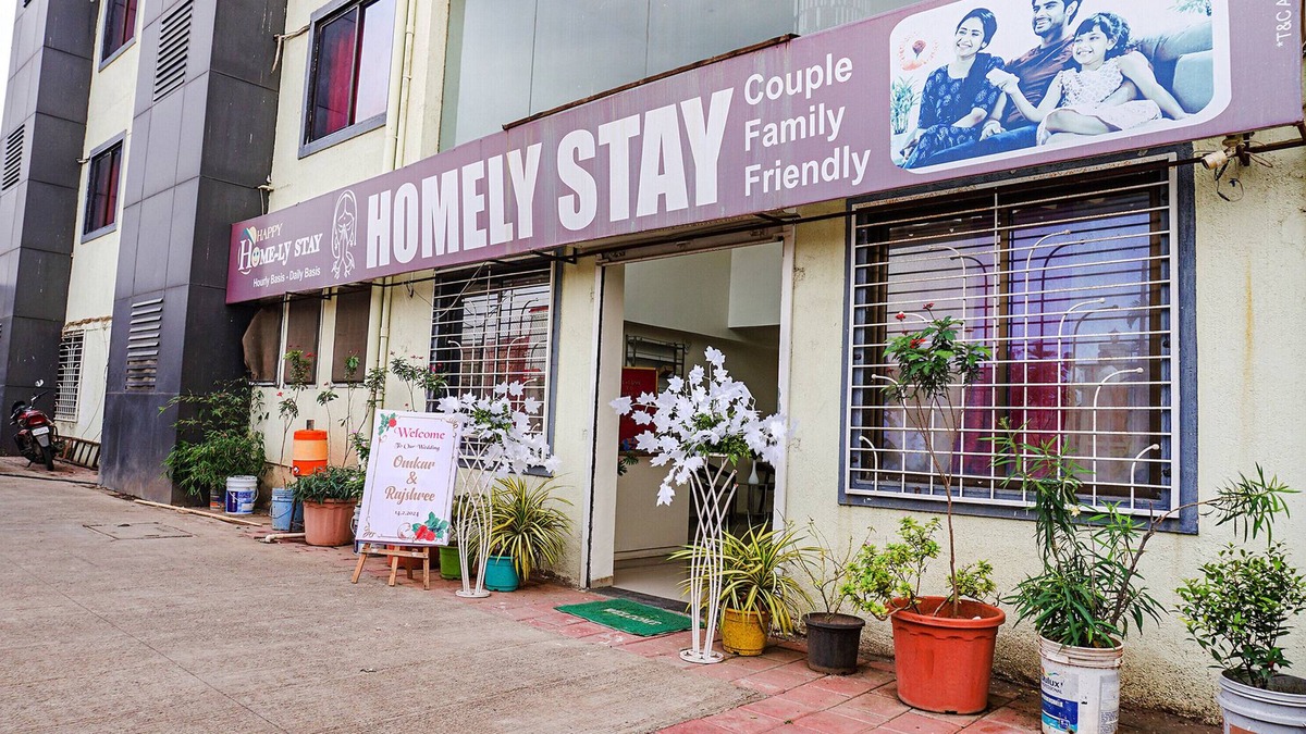 Pune Hotel | Fabhotel Vitthal Murti Homely Stay