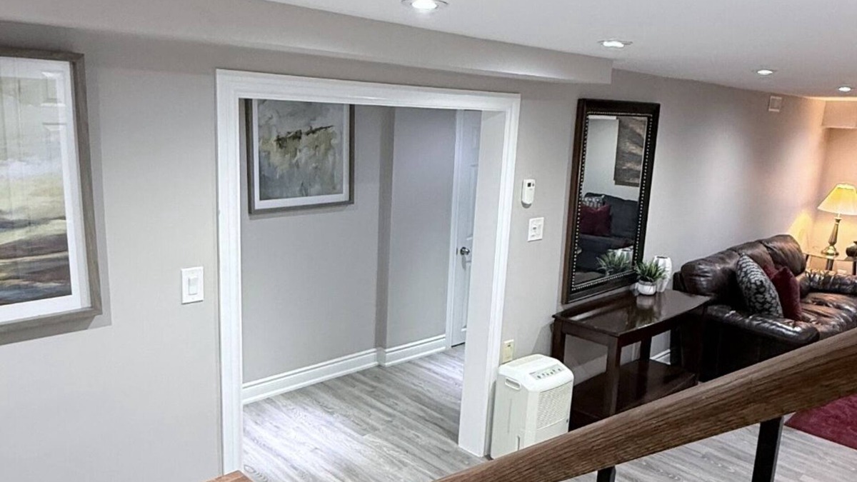 Whitby Apartment | Fabulous 2-bedroom apartment with AC in charming Whitby