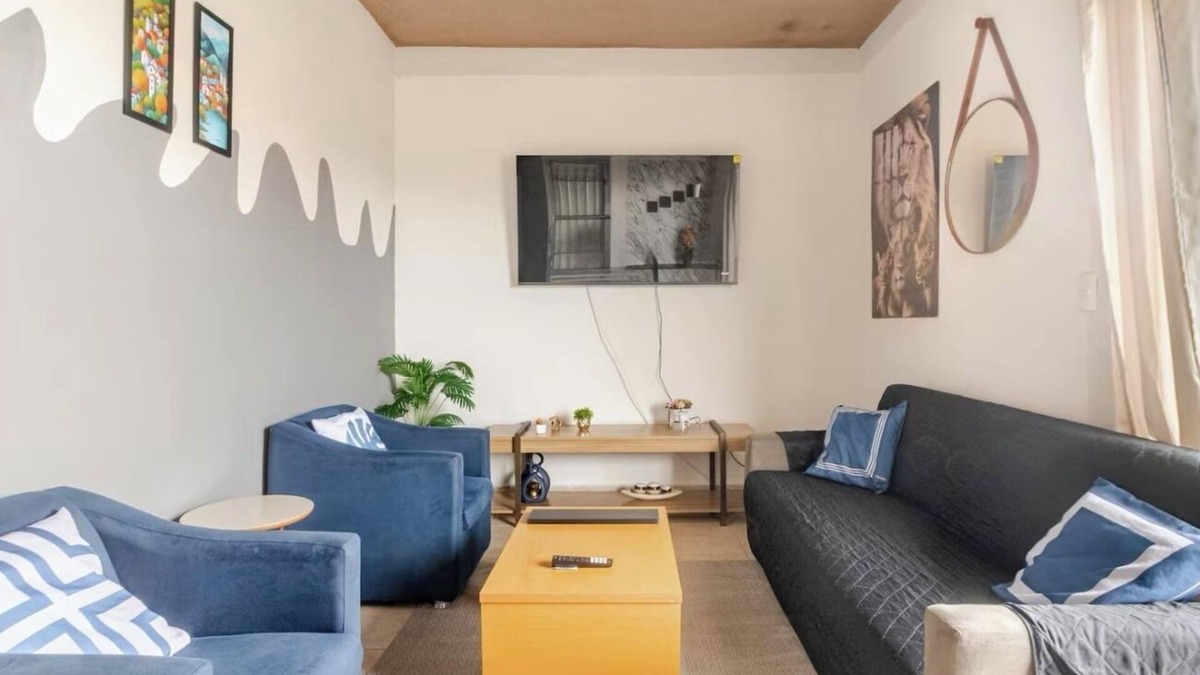 Americana House | Fabulous 2-bedroom house with AC in charming Americana