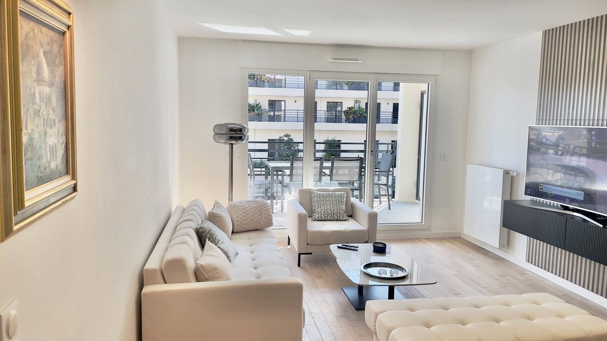 Saint-Ouen Apartment | Fabulous 3BR Apt at the doors of Paris, view on Sacre Coeur, parking, WiFi A/C