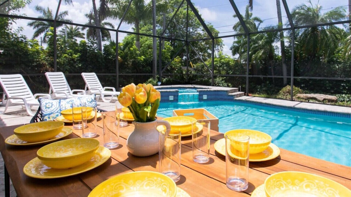 South Lake Villa | Fabulous 5BR/3BA Villa near Hollywood Beach
