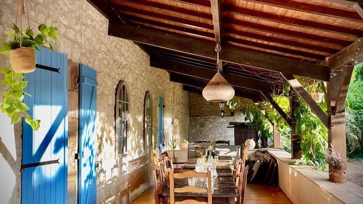 Eymet House | Fabulous 9-Bed House in Eymet