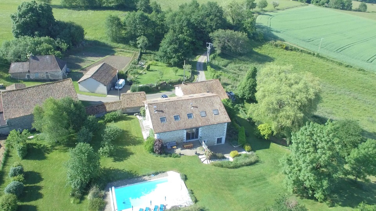 Bussiere-Badil House | Fabulous converted barn in rural location, private swimming pool, great views