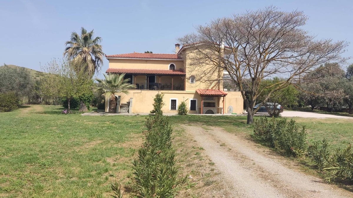 Chalcis Cottage | Fabulous Country house 200m2, Chalkida,Evia. 60min from Athens