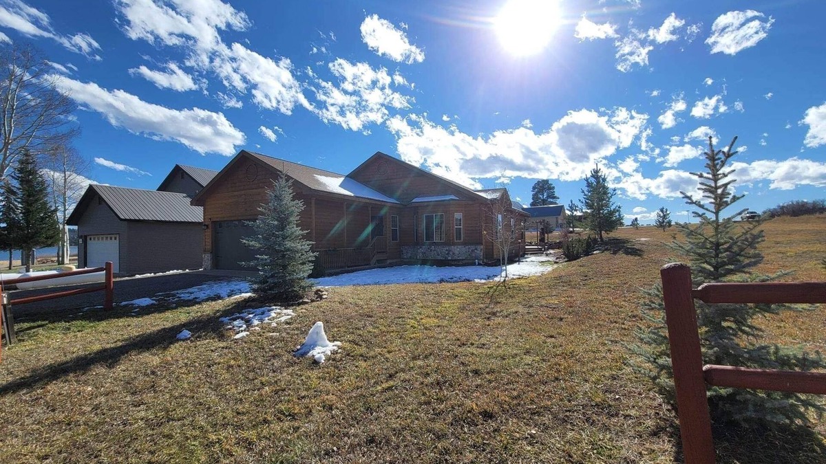 Pagosa Highlands House | FABULOUS LAKE HATCHER HOME