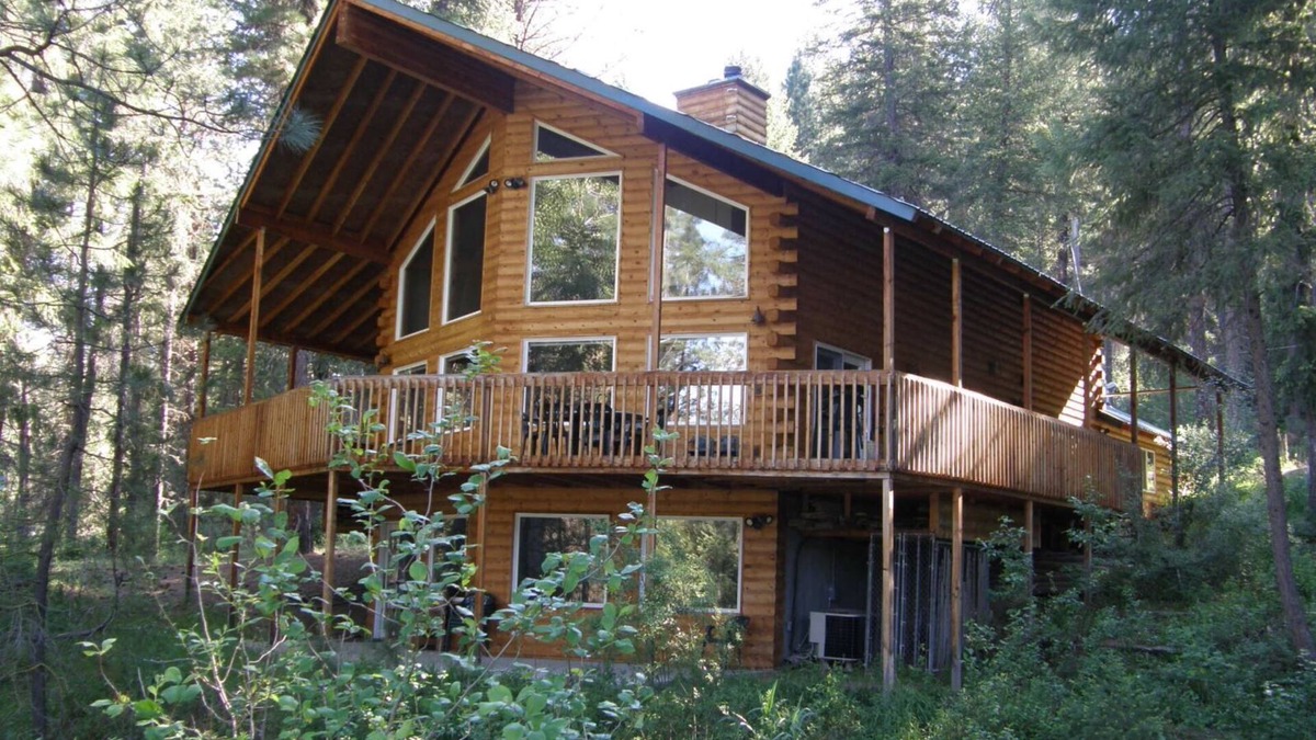 Garden Valley Cabin | Fabulous Mountain Chalet on the River with All the Amenities you Desire!