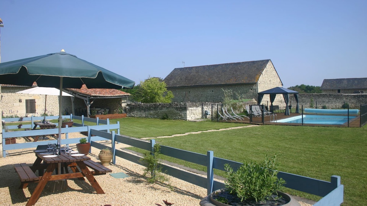 Princay House | Fabulous newly converted cottage with swimming pool and games room