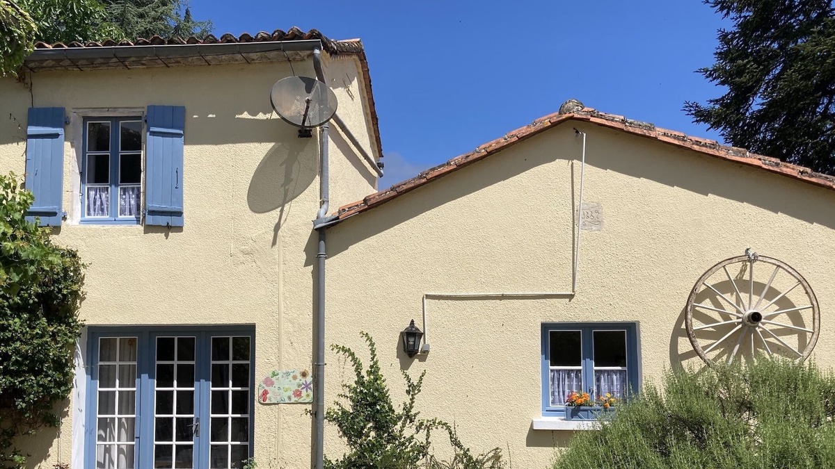 Agris Cottage | Fabulous, recently renovated Gîte in sunny Charente