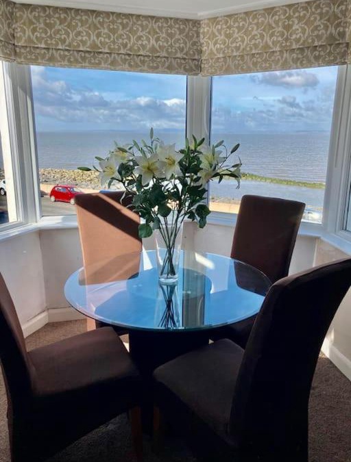 Bare Apartment | fabulous sea views and sunsets