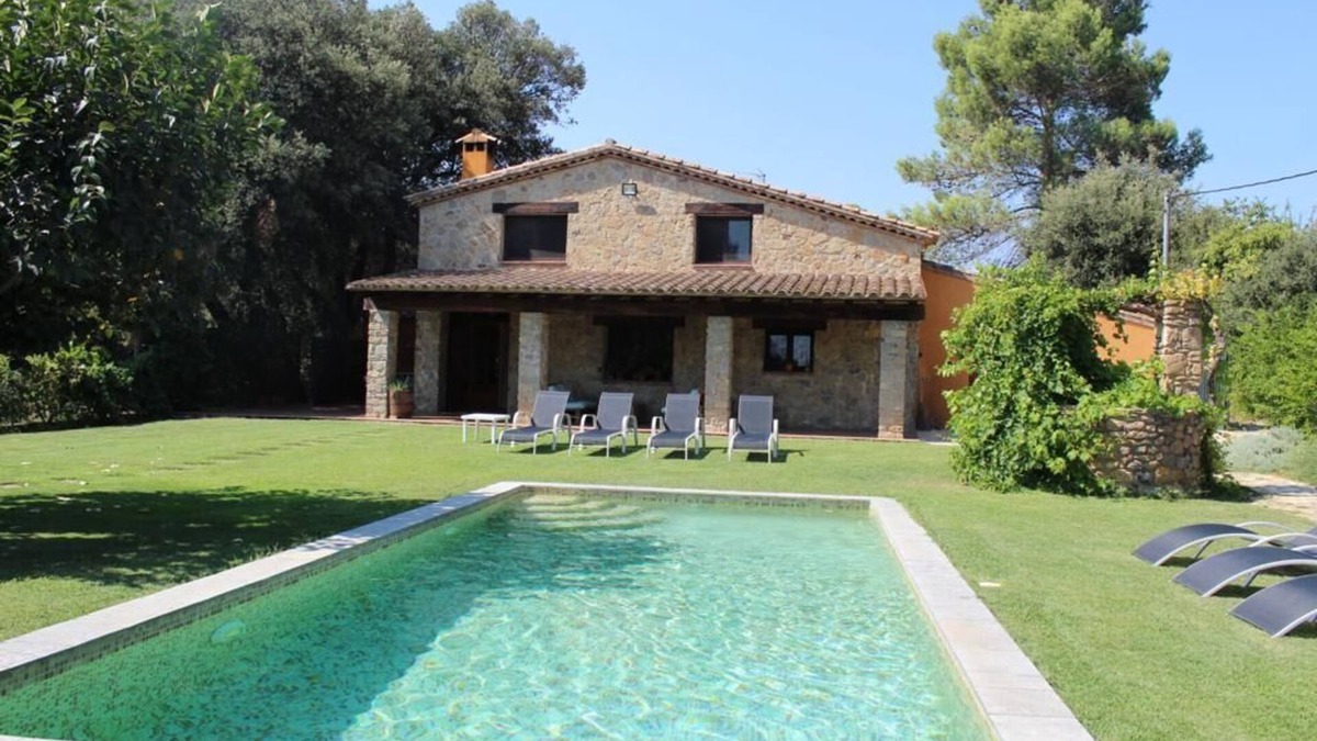 Llampaies Cottage | Fabulous traditional house in Costa Brava. Pool a/c and free wifi
