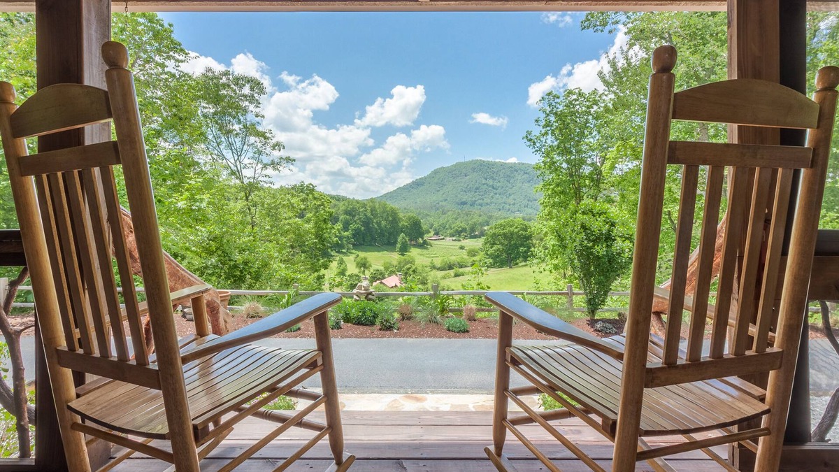 Tiger Cabin | Fabulous View and location. French Countryside view in beautiful N. Georgia.