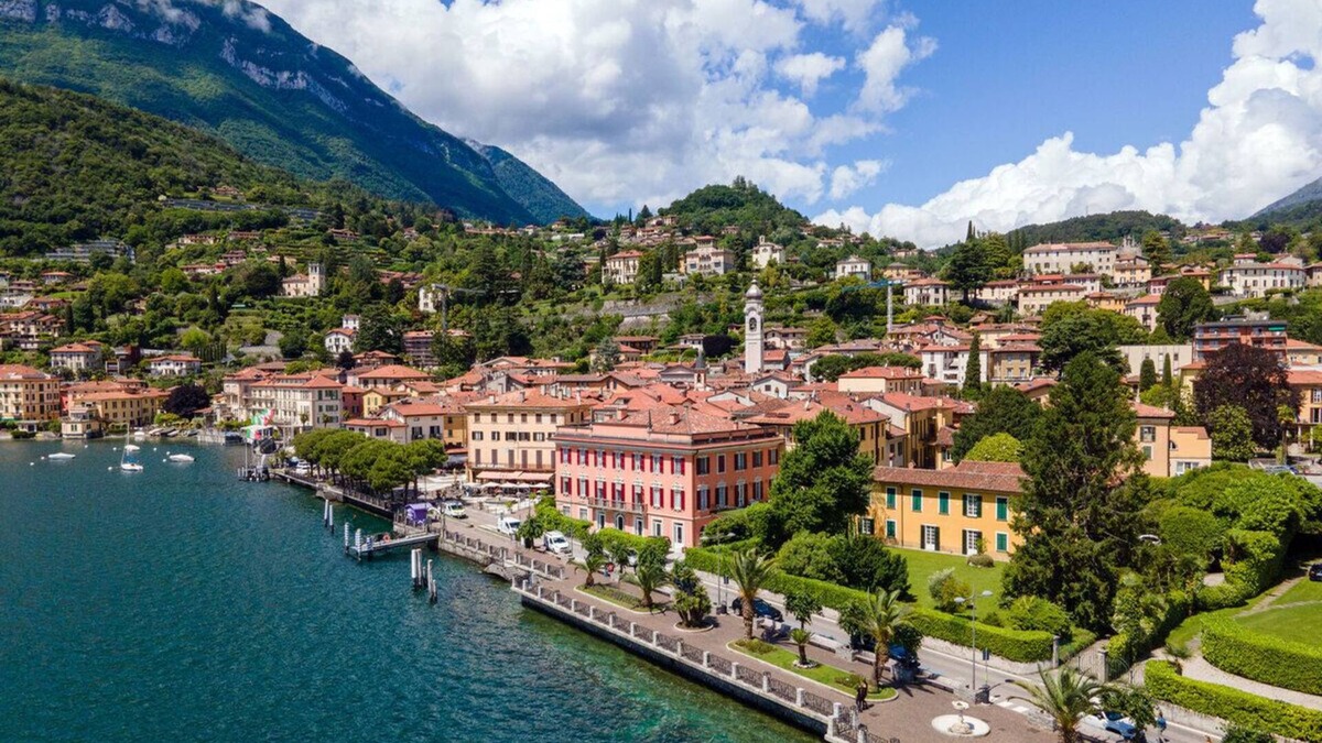 Menaggio Apartment | FABULOUSLY LOCATED WITH VIEWS OF LAKE COMO WITH A HEATED POOL