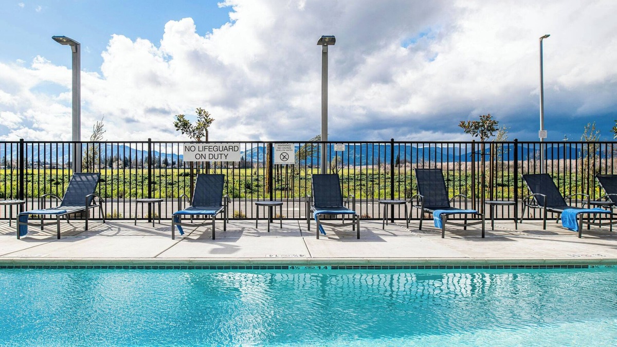 Winters Hotel | Fairfield by Marriott Inn & Suites Winters Davis