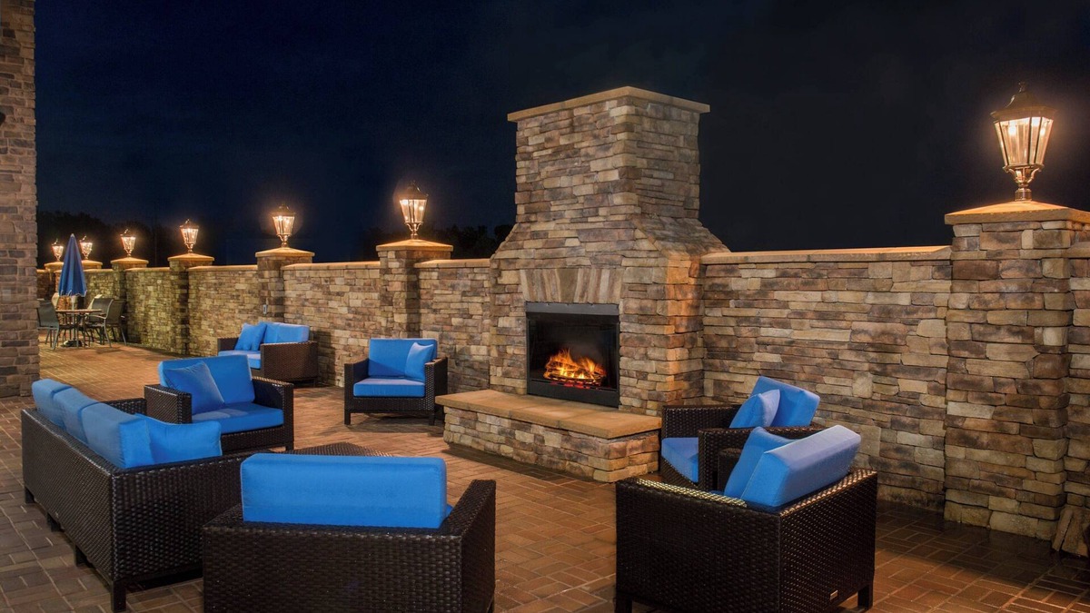 Washington Hotel | Fairfield Inn and Suites by Marriott Washington