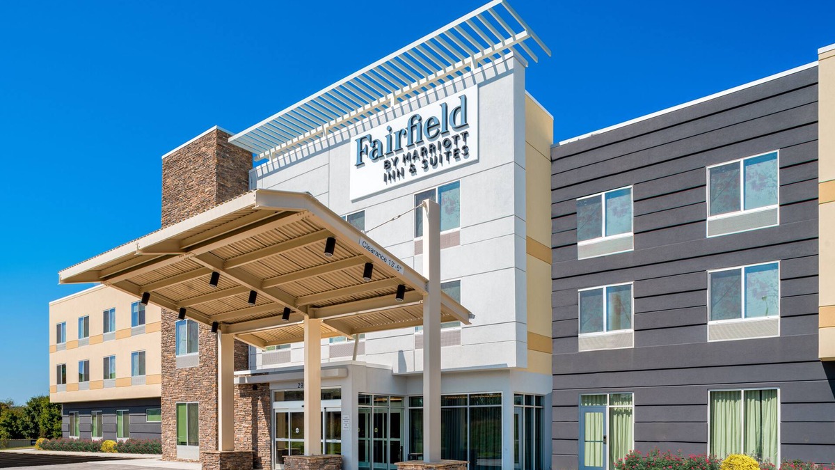 Morristown Hotel | Fairfield Inn & Suites by Marriott Morristown
