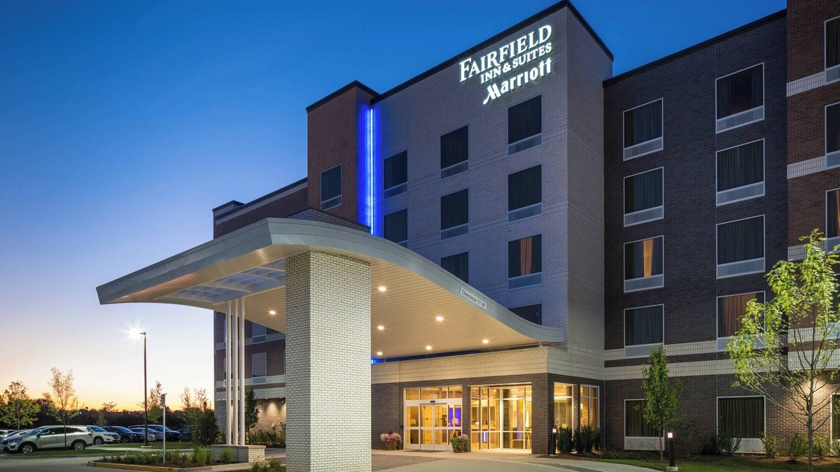 Schaumburg Hotel | Fairfield Inn & Suites by Marriott Chicago Schaumburg