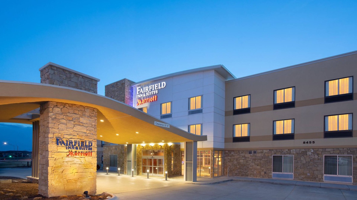 Lincoln Hotel | Fairfield Inn & Suites by Marriott Lincoln Southeast