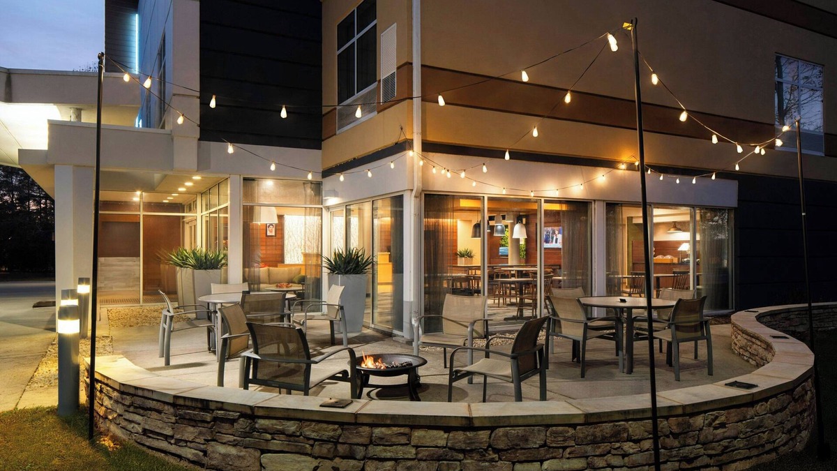 Western Branch North Hotel | Fairfield Inn & Suites by Marriott Chesapeake Suffolk