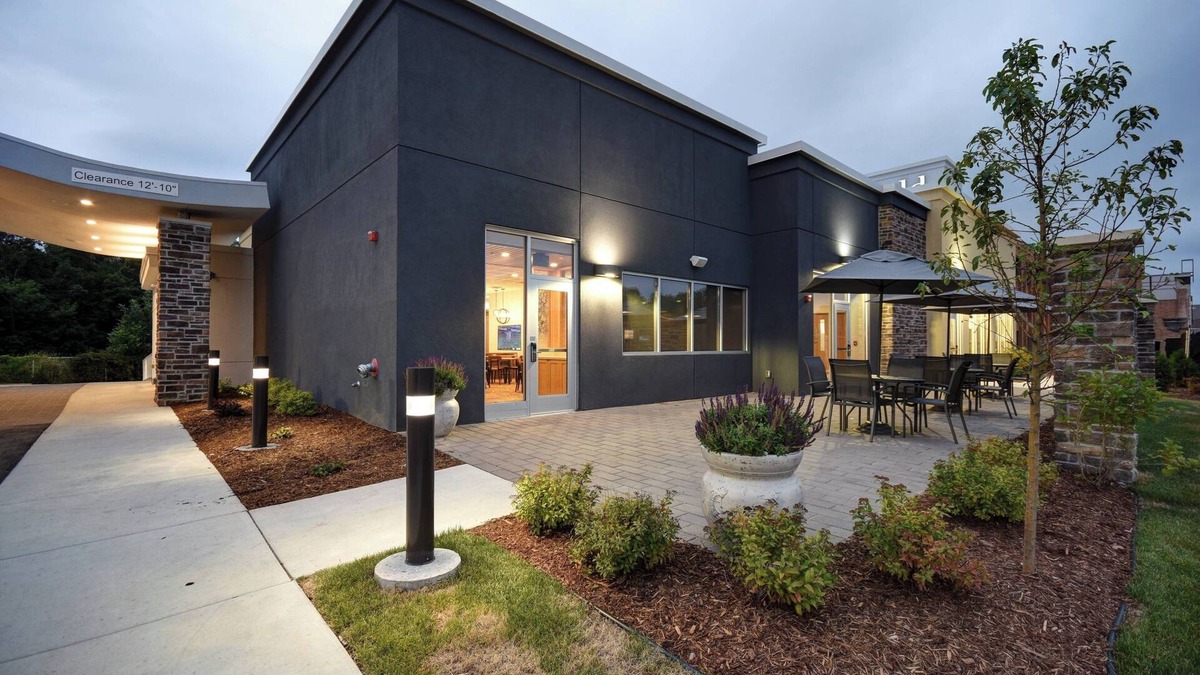 Glendale Hotel | Fairfield Inn & Suites by Marriott Milwaukee North