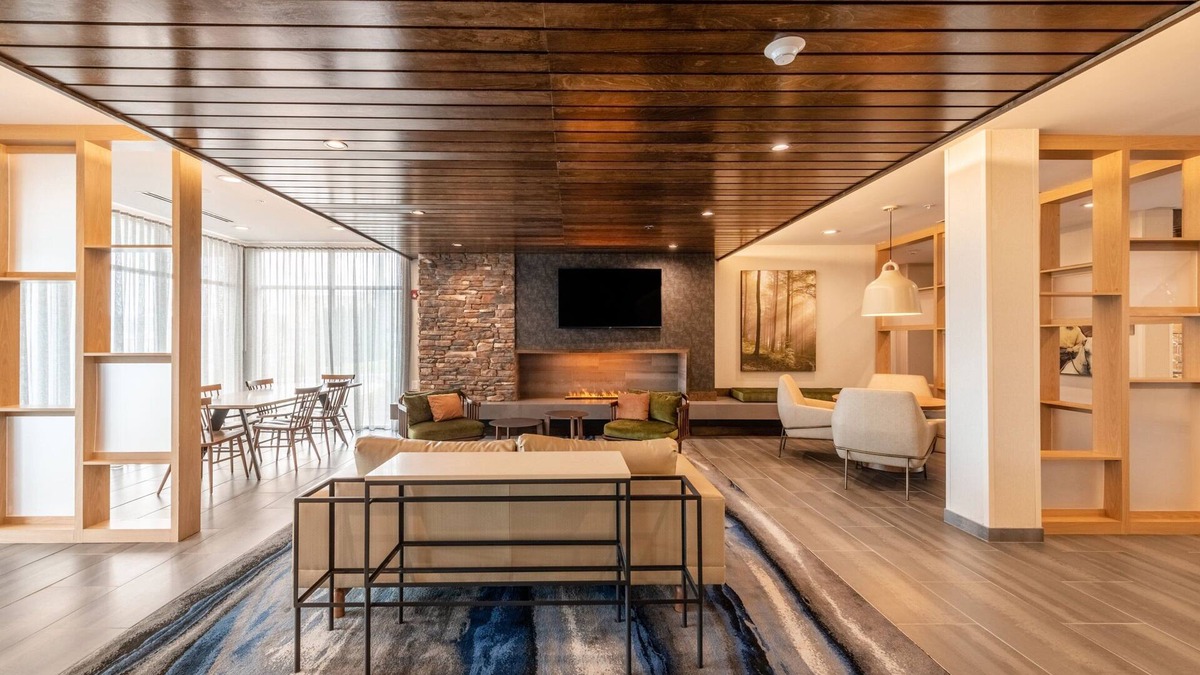 Hillvale Hotel | Fairfield Inn & Suites by Marriott Knoxville Clinton