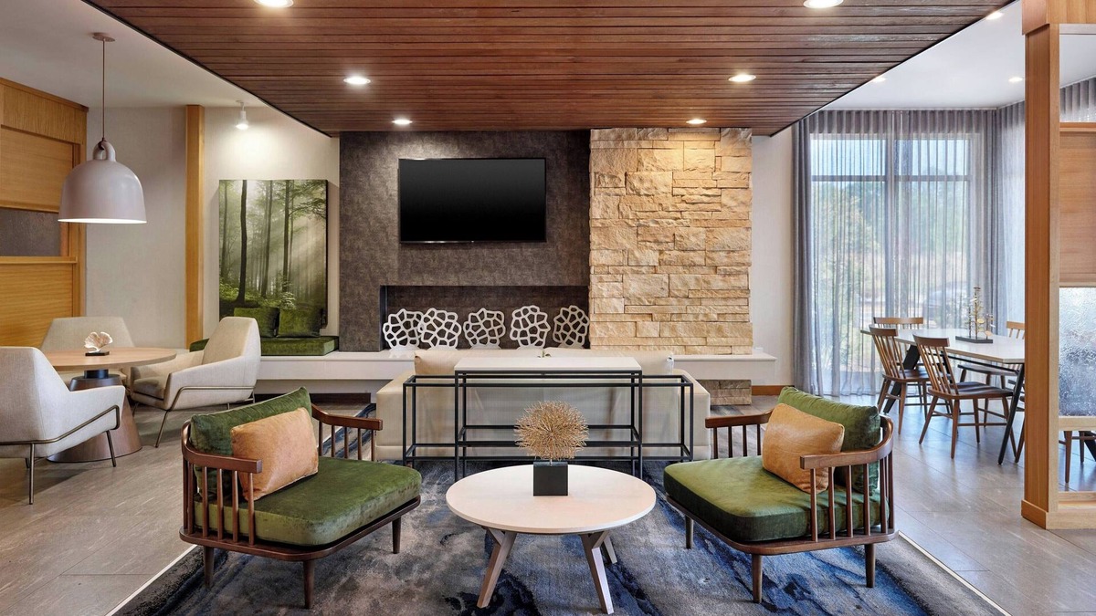 Locust Grove Hotel | Fairfield Inn & Suites by Marriott Locust Grove I-75 South