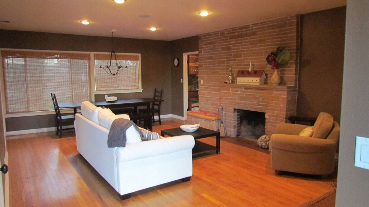Old Mountain View House | Fairmont Ave 3Br/2Ba, Great Family Neighborhood