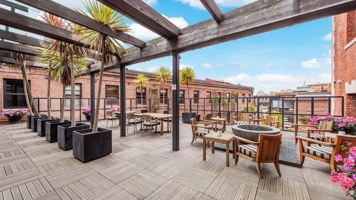 Fisherman's Wharf Apartment | Fairmont Heritage Place, Ghirardelli Square - 2 Bed 2 Bath