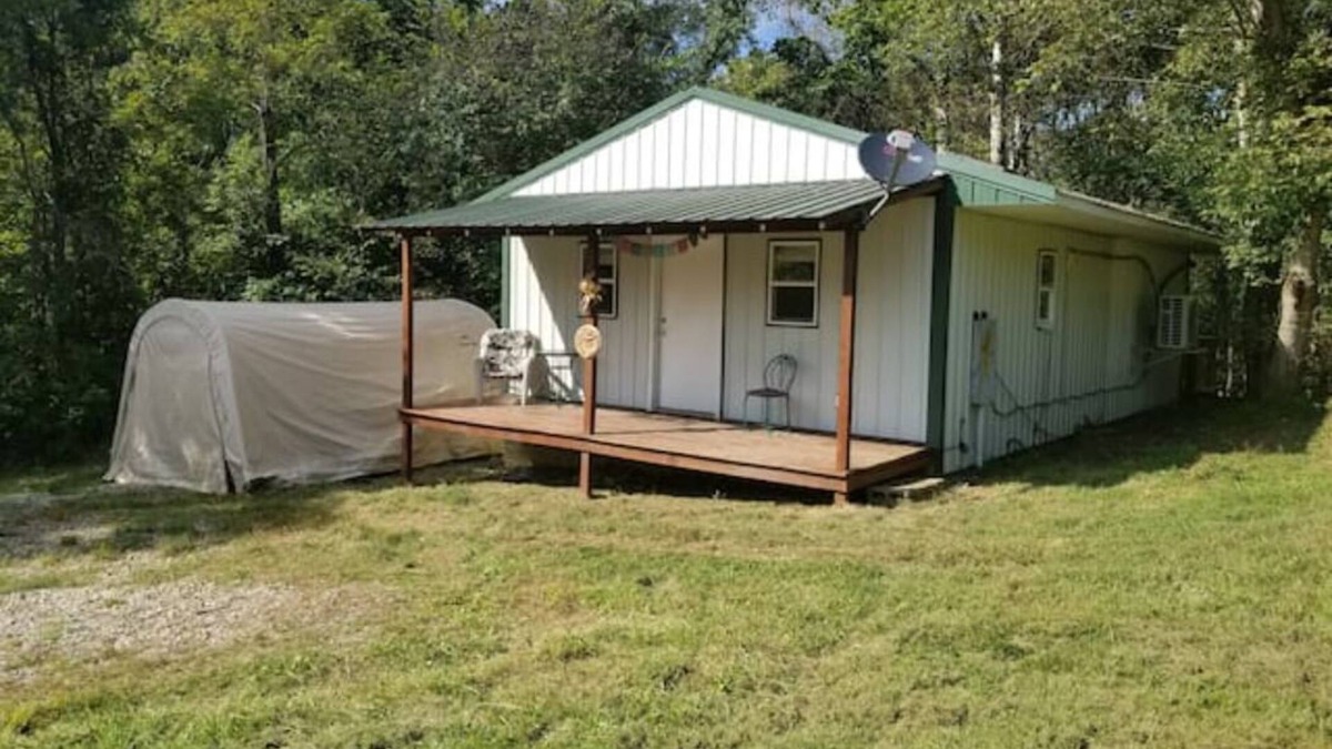 Carpenter Cabin | Fairy House - two bedroom cabin on a peaceful farm