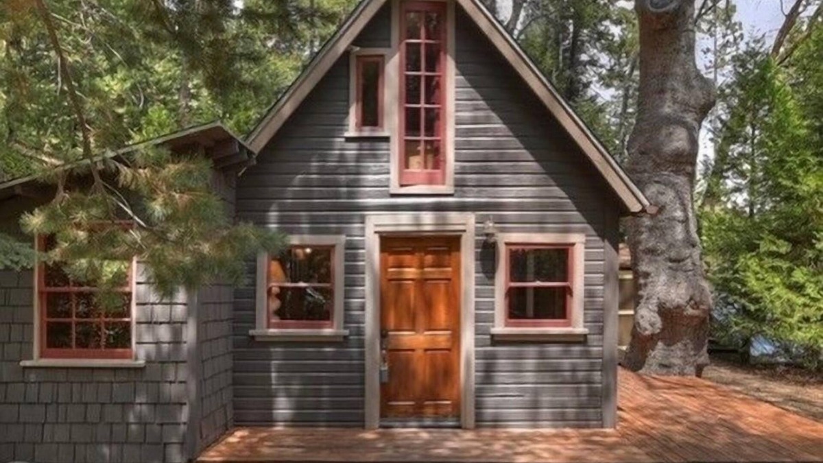 Lake Arrowhead Cabin | Fairytale themed secluded cabin- pets ok, king bed, fast Wi-Fi!